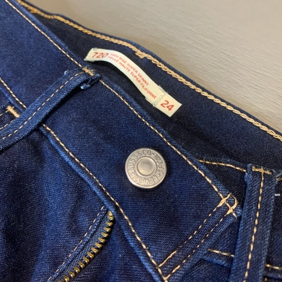 Levi Jeans - Picture 8 of 11